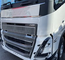 Frontplast/Skylt med Volvo Logga för Volvo FH5