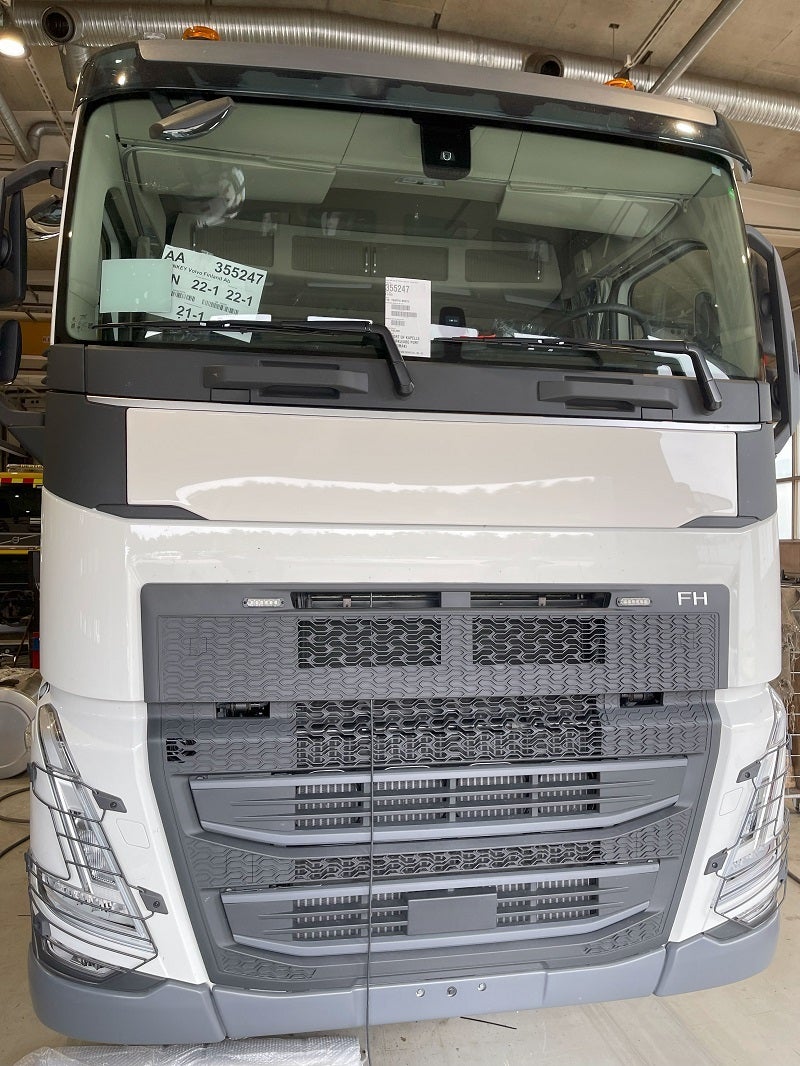 Frontplast/Skylt för Volvo FH5 2024+